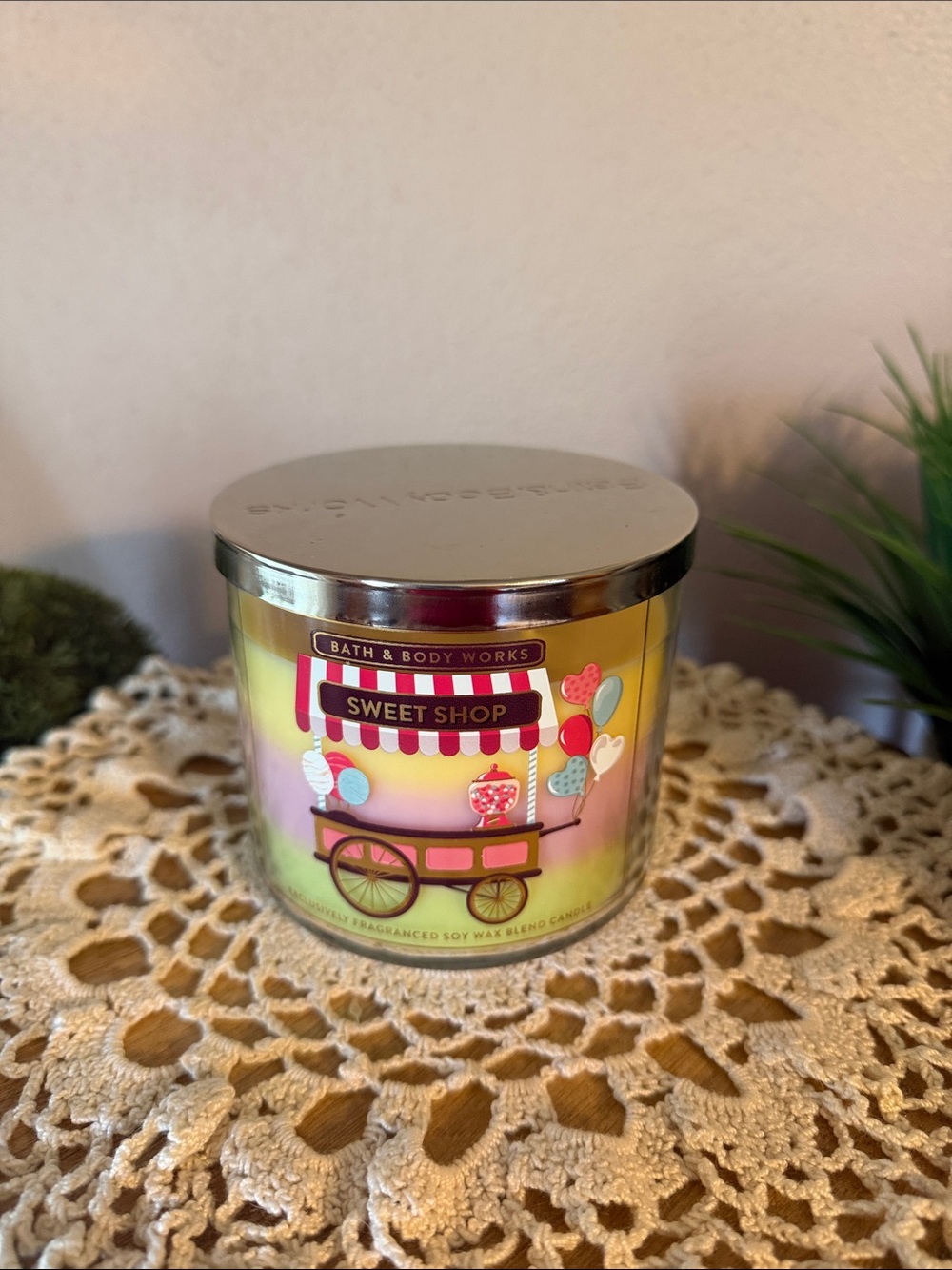 Bath & Body Works Sweet Shop Candle — Yellow Pink Gradient with Silver Lid